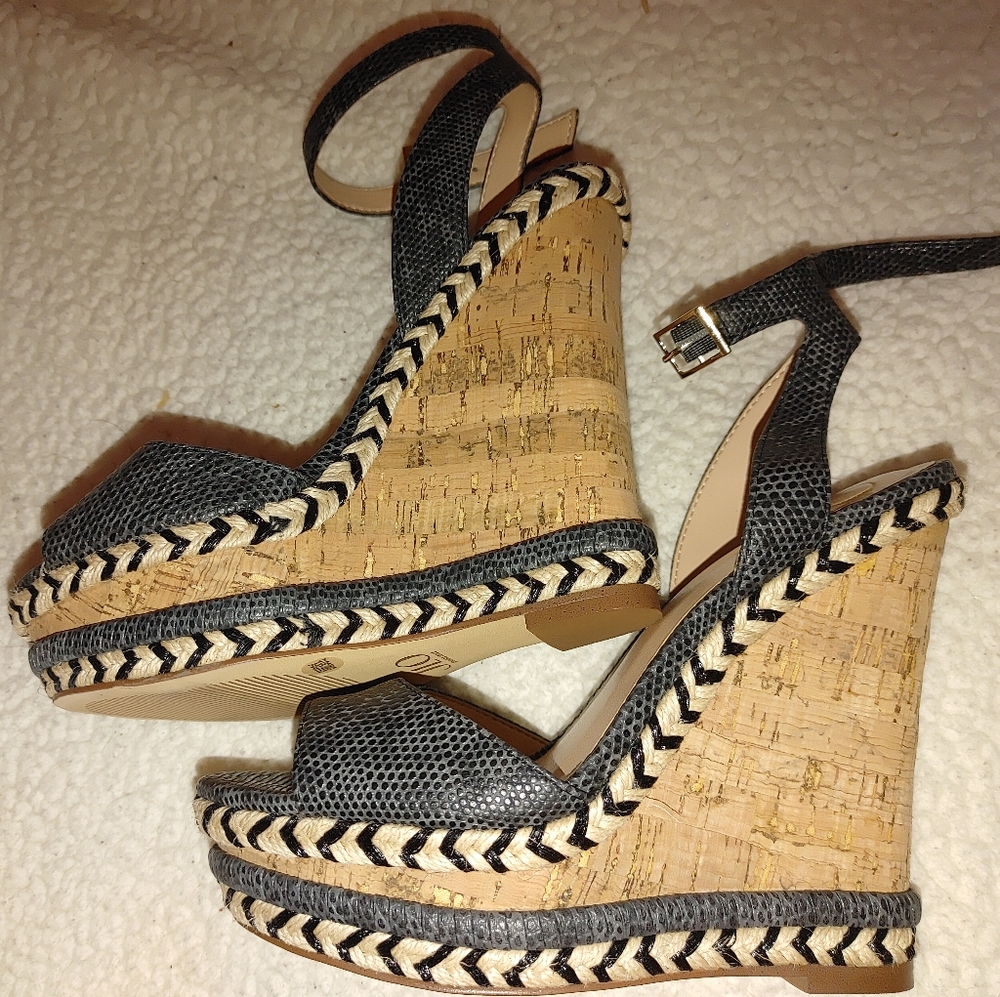 Size 8 Black snakeprint JLo Wedge Heel